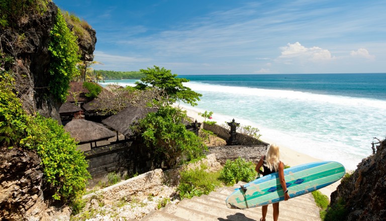 Buchen Sie die besten Surfspots auf Bali mit Reise.de.