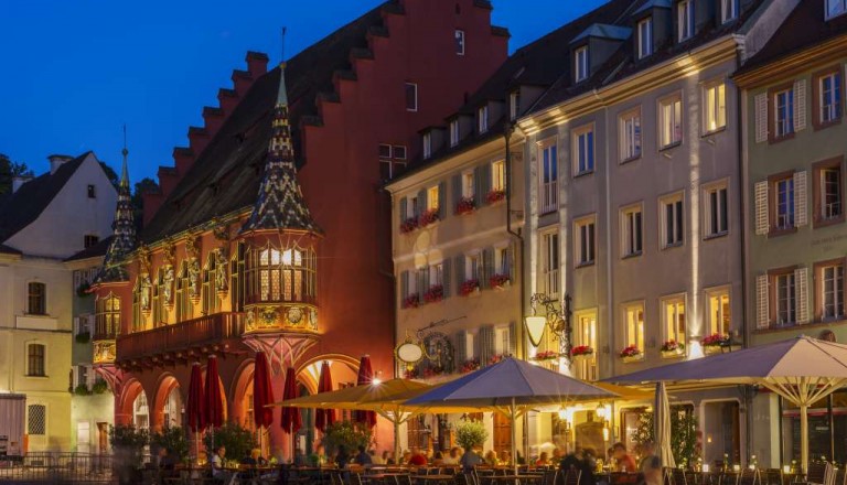 Freiburg bei Nacht