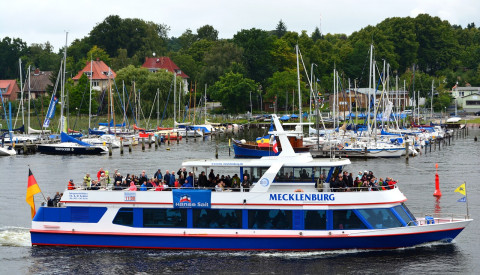 Bootstouren sind beliebte Outdoor Aktivitäten in Rostock.