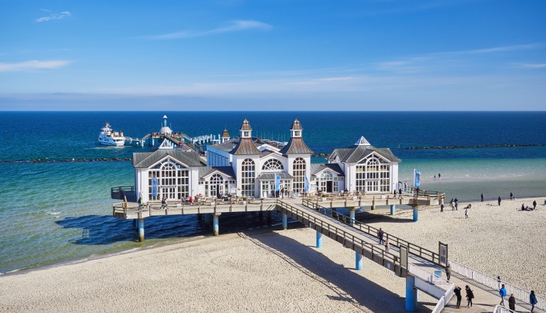 Die Seebrücke Sellin auf Rügen. Reisen.