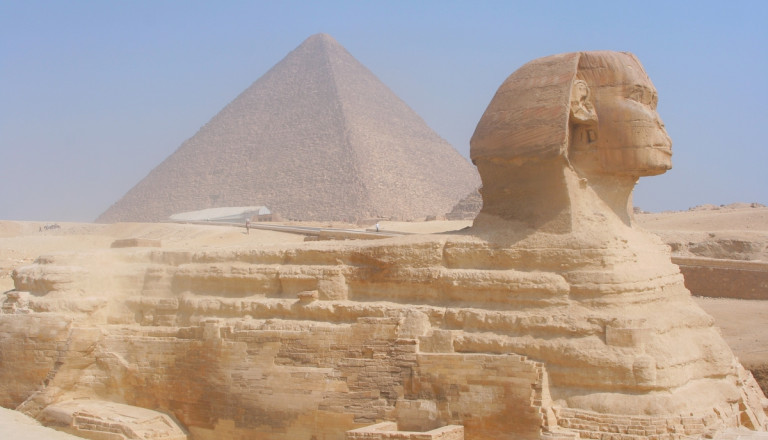 Sphinx-Pyramide