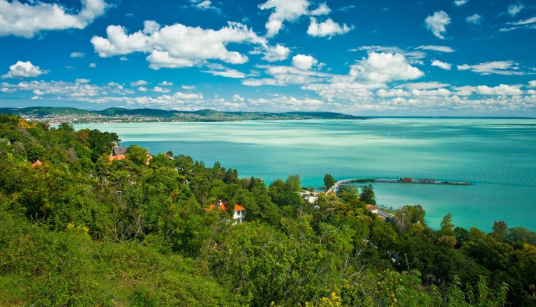 Der Balaton ist eines der beliebtesten Reiseziele in Ungarn.