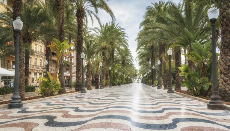 Die Promenade Explanada de España in Alicante.
