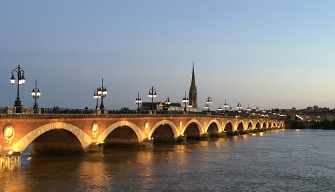 Die Pont de pierre in Bordeaux