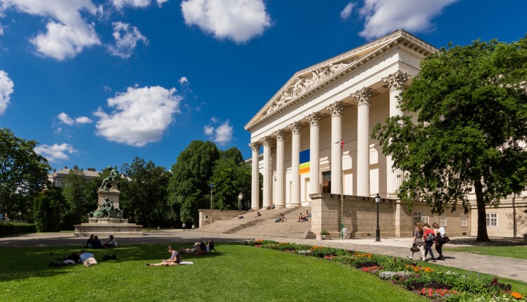 Das ungarische Nationalmuseum in Budapest. Kultur Städtereisen Budapest.