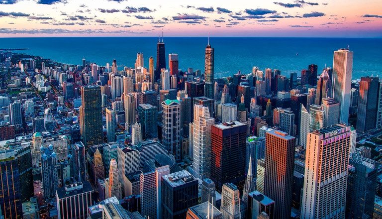 Die Skyline der Metropole von Illinois Chicago.