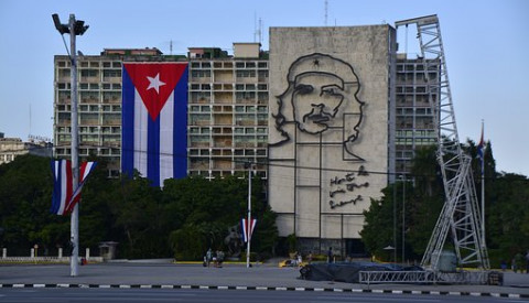 Das Wandbild Che Guevaras am Plaza de la Revolución.