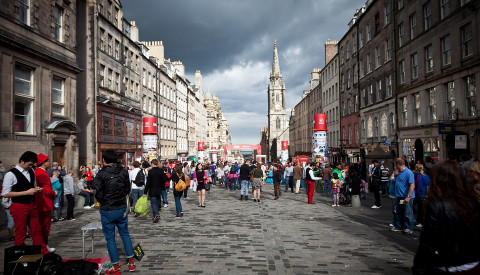 Das lebendige Viertel um den Grassmarket in Edinburgh.