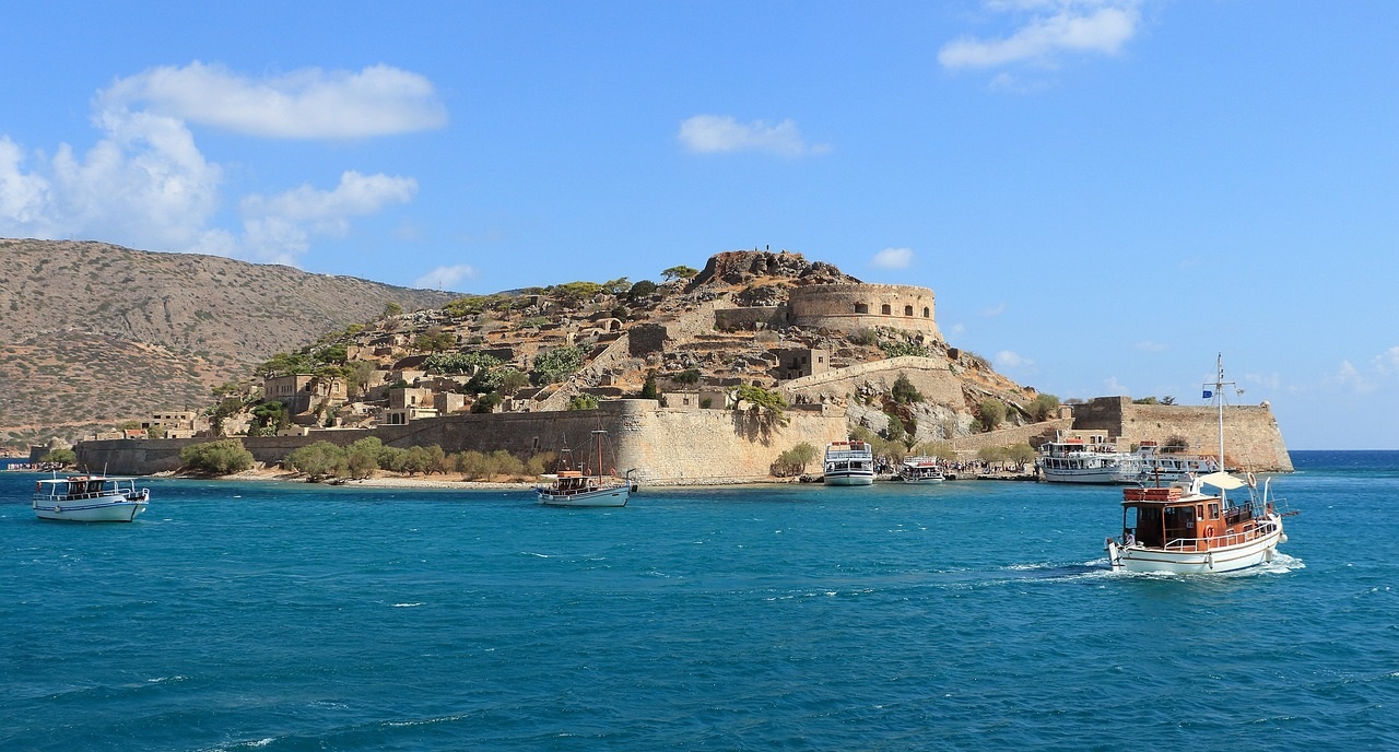 Die ehemalige Leprakolonie Spinalonga gehört zu den wichtigsten kretischen Sehenswürdigkeiten.