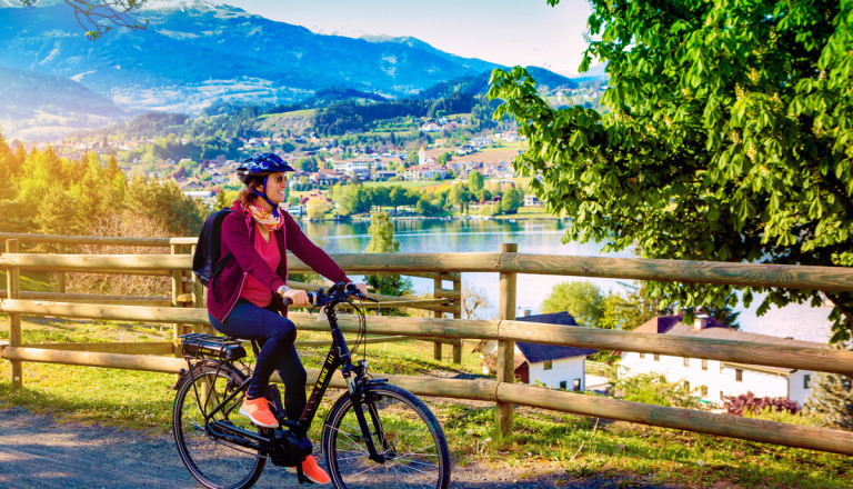 Fahrrad Frau Radweg