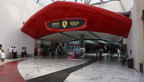 Ferrari World - für Jung & Alt. Abu Dhabi