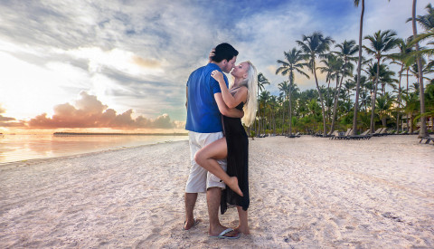 Pärchen am Strand Karibik