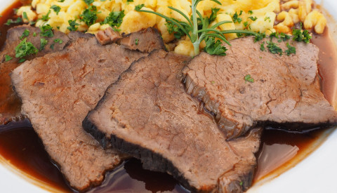 Sauerbraten Essen und Trinken in Köln