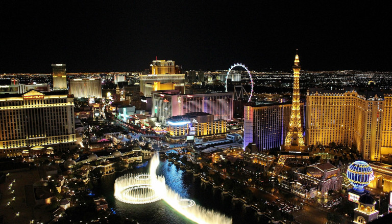 Las Vegas ist bekannt für seine vielen Casinos und eine einzigartige Glitzerwelt.