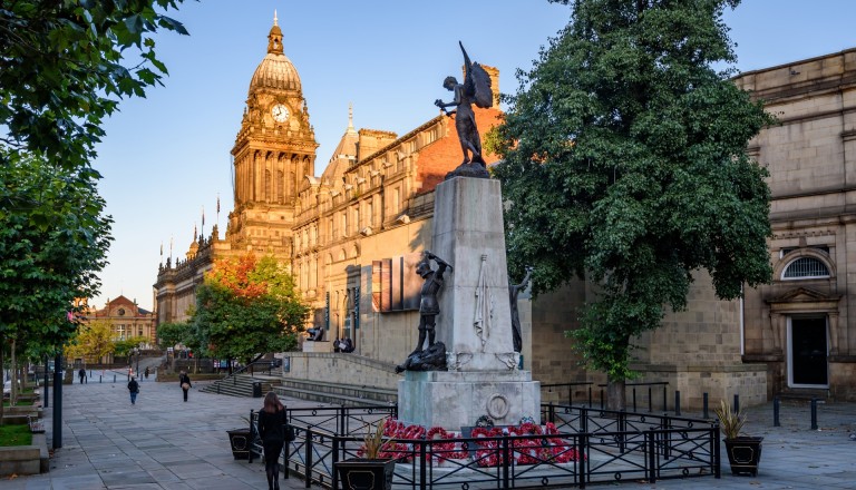 Die Innenstadt von Leeds mit dem Rathaus.