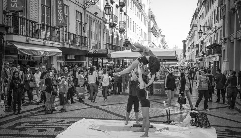 Besondere Veranstaltungen finden in Lissabon oft auf der Straße statt.