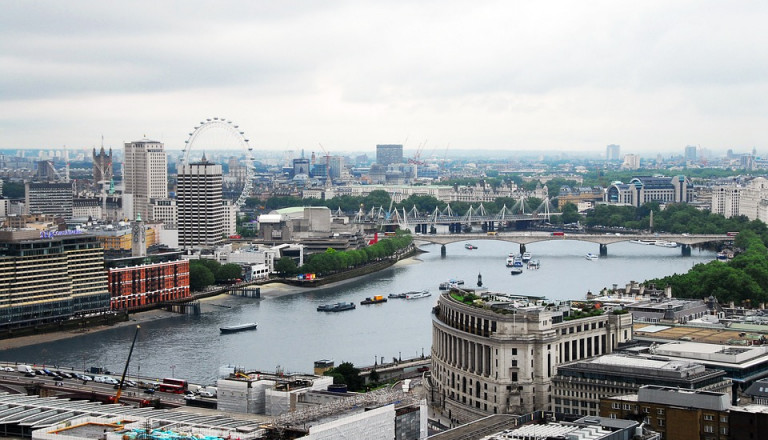 Die drittgrößte Stadt Europas London.