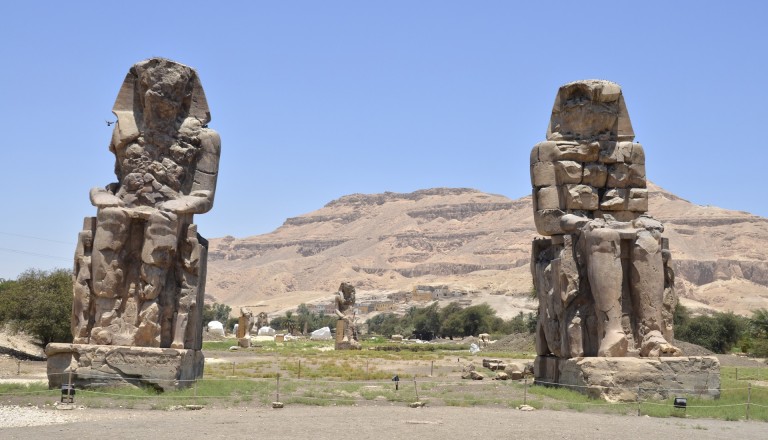 Die Memnon Kolosse in Luxor.