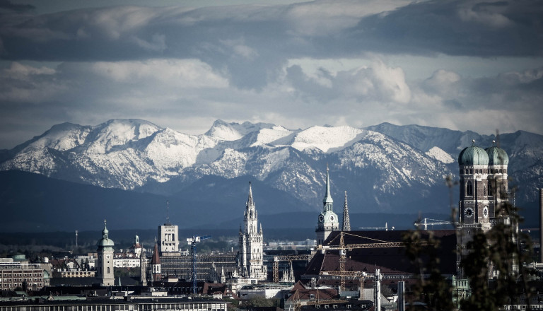 München und die Alpen