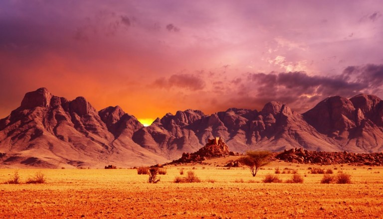 Das majestätische Brandbergmassiv in Namibia