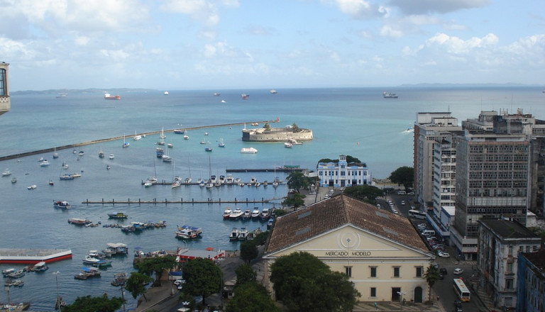 Die Altstadt Pelourinhos und die Buchten des Stadtteils von Salvador