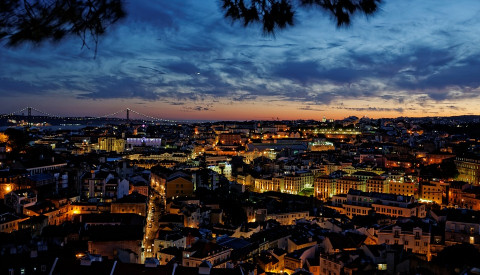 portugal lissabon altstadt nacht