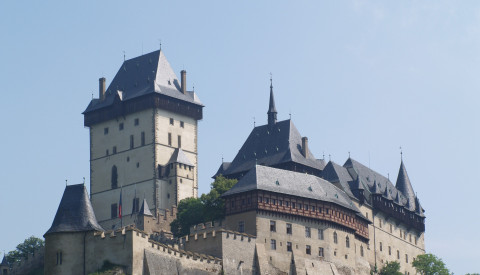 Die Burg Karlstein bei Prag