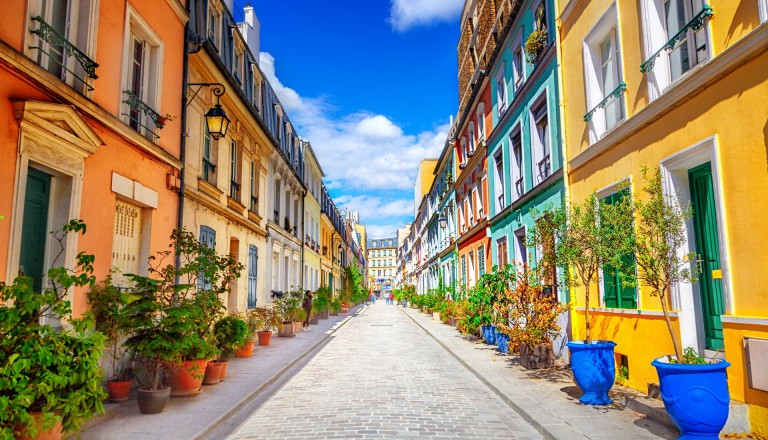 Rue Crémieux in Paris