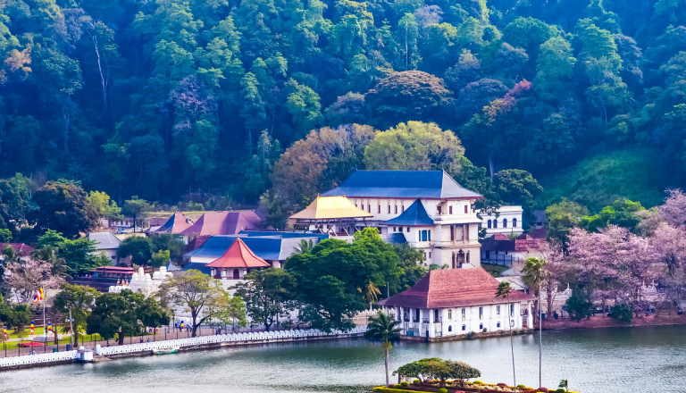 Zahntempel auf Sri Lanka