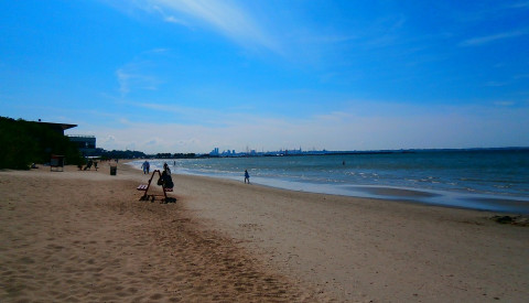 Der Strand Pirita vor der Haustür Tallins.