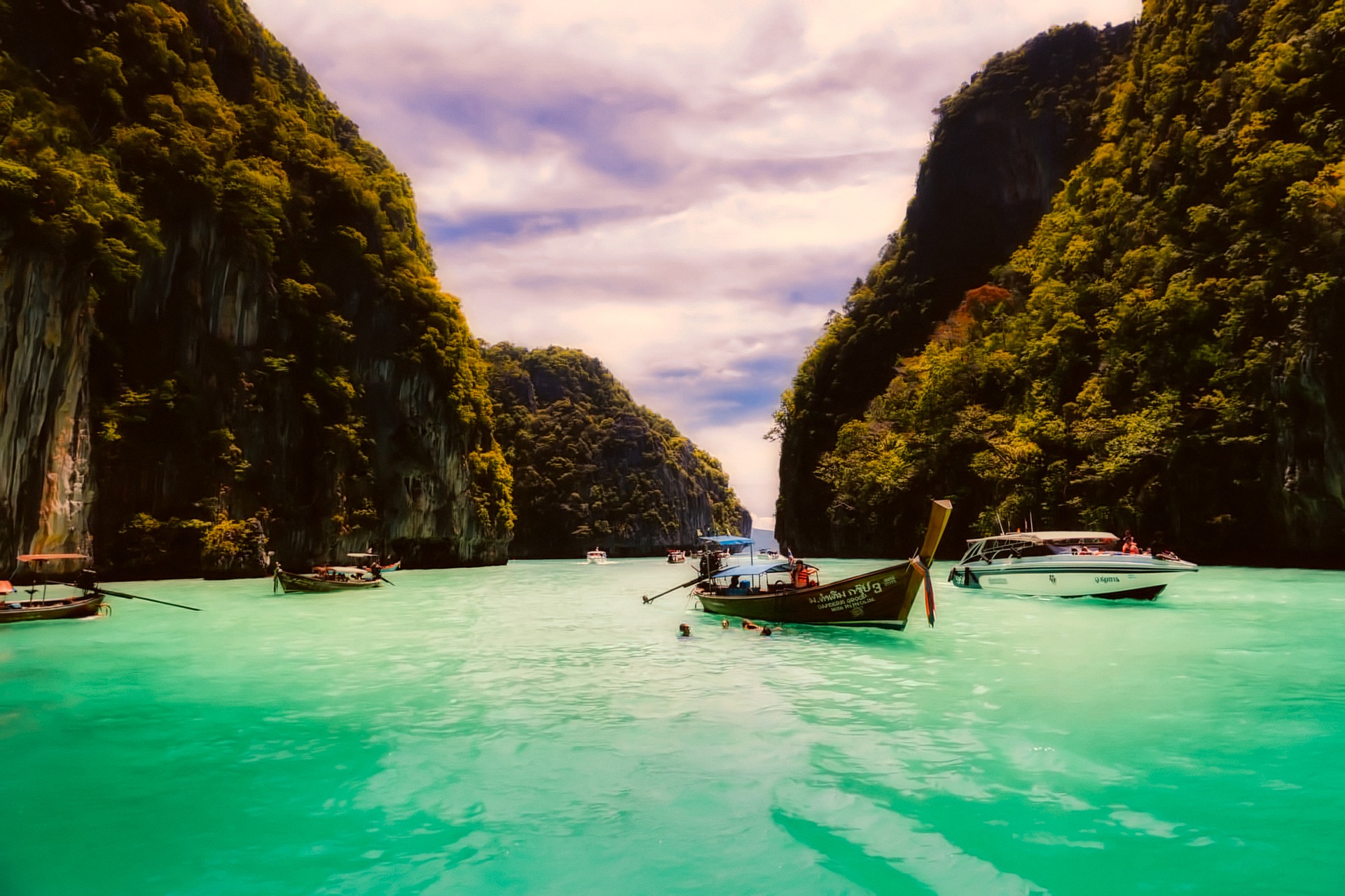 Inseln und Meer in Thailand