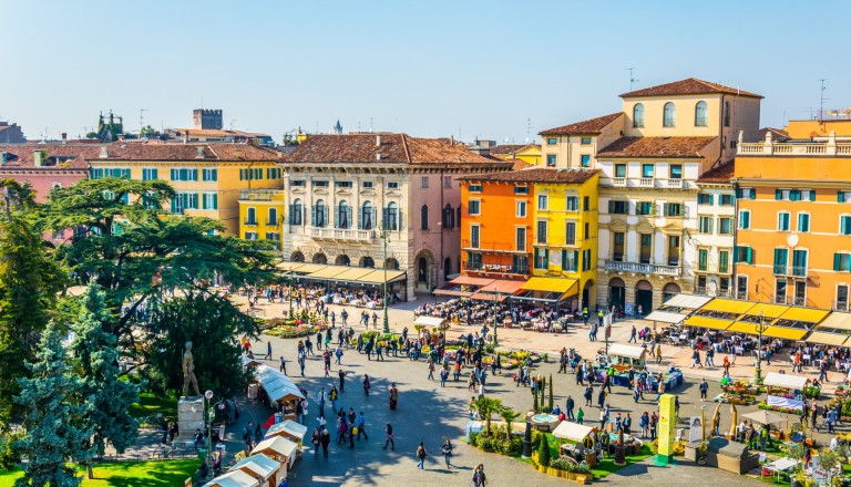 Der Piazza Bra in Verona.